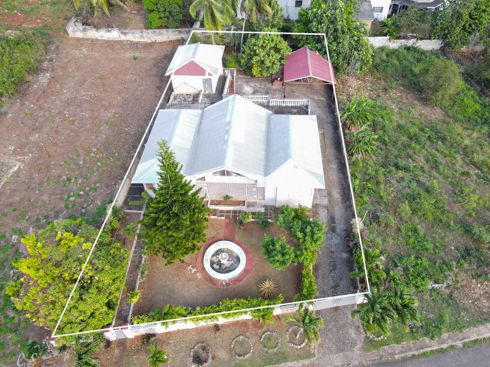 CENTURY BOULEVARD, Green Acres, St. Catherine