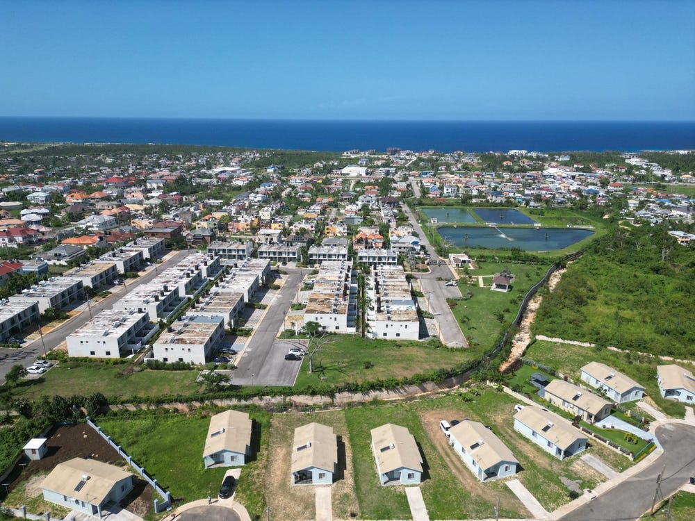 CAMELOT VILLAGE, Discovery Bay, St. Ann