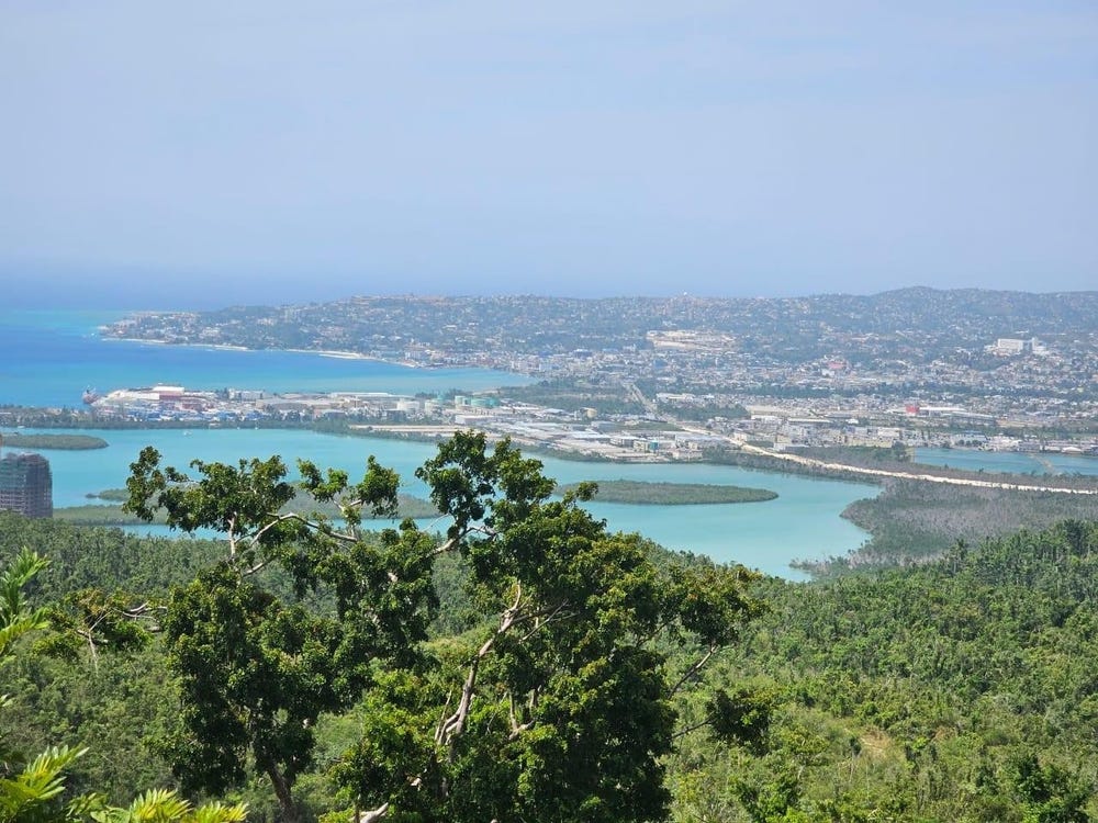 CLUB OF READING, READING lot: 79, Montego Bay, St. James