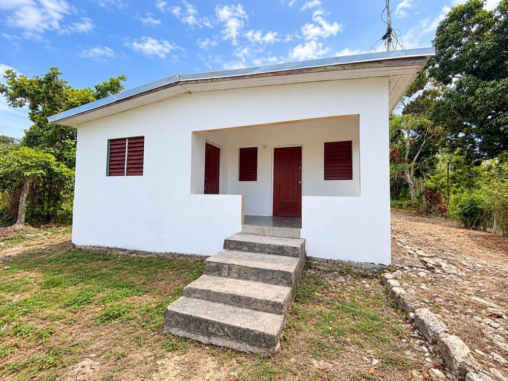 MILE END LODGE, ST. ANN, Mile End, St. Ann