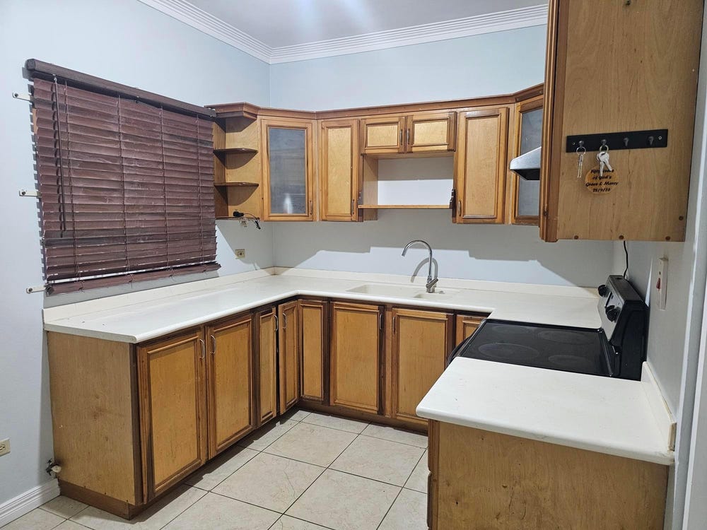 11A EAST AVENUE unit: 2A, Constant Spring P.O., St. Andrew
