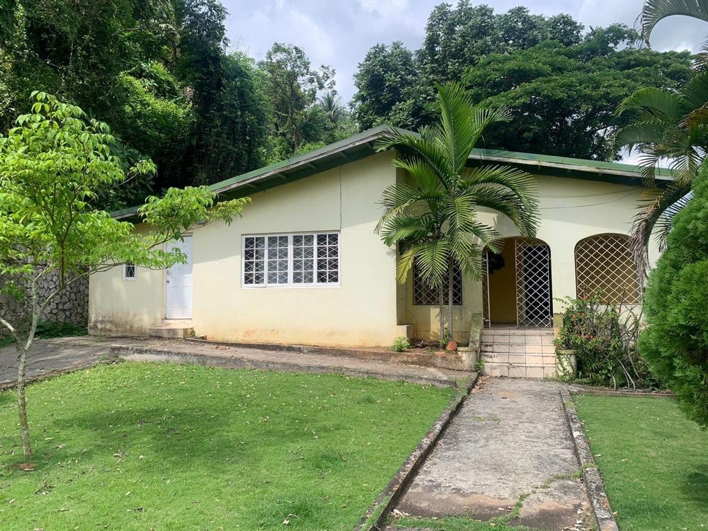 27 AIRY CASTLE ROAD, STONY HILL, St. Andrew Parish