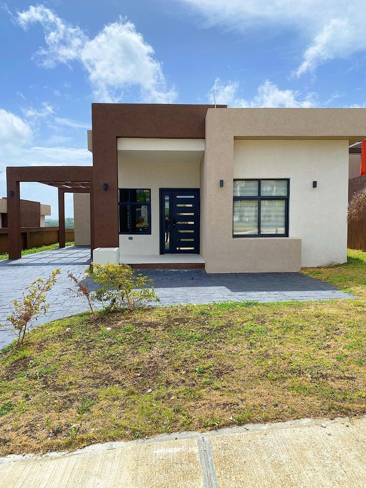 PYRAMID POINT, Ocho Rios, St. Ann Parish