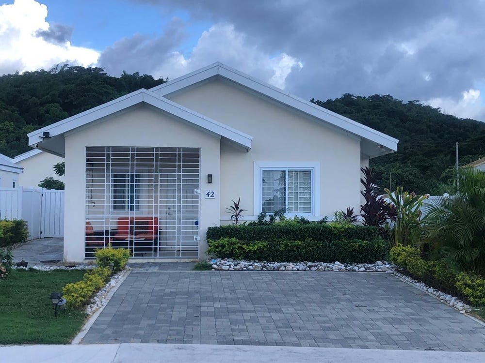 42 OCEANPOINTE, Lucea, Hanover