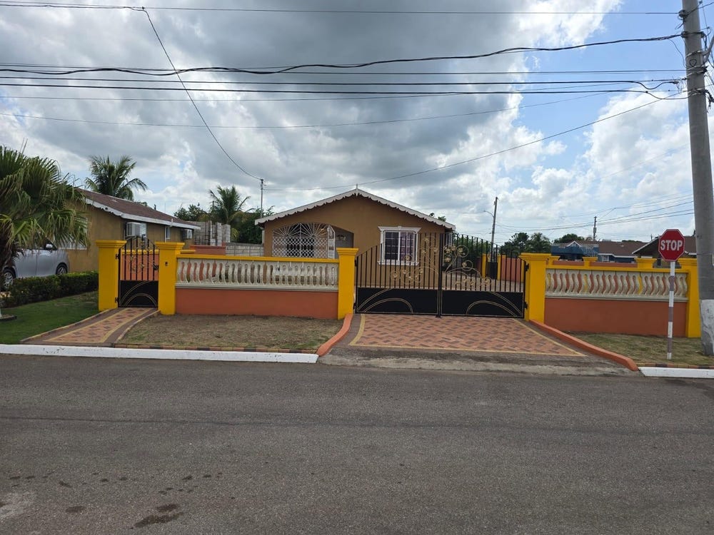 MOCHA AVENUE, Old Harbour, St. Catherine