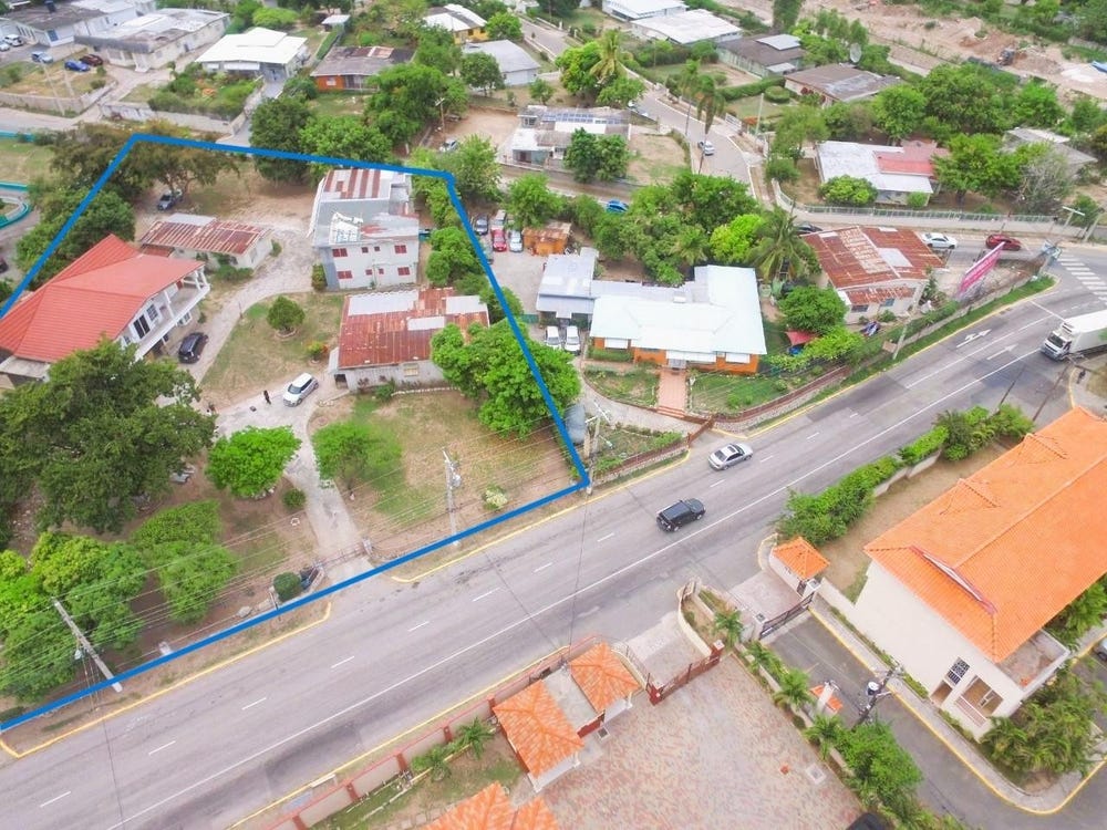 38 UPPER WATERLOO ROAD, Kingston 8, St. Andrew
