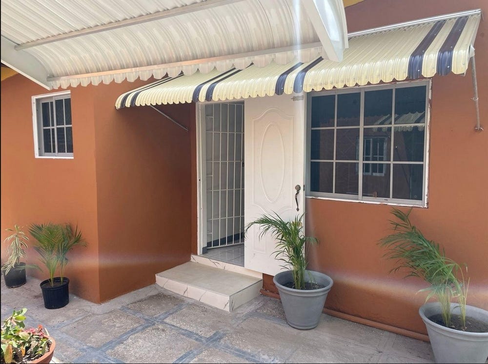 CHAMPLAIN AVE, THREE OAKS