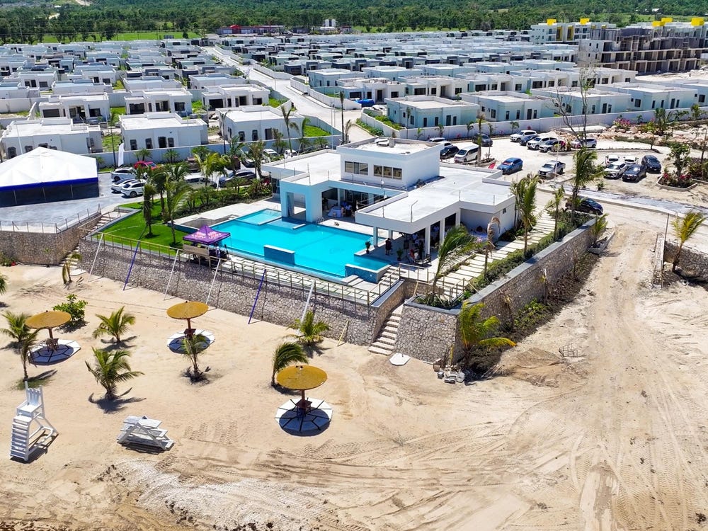 403 PARADISIAC BEACH CLUB, RI, Richmond, St. Ann