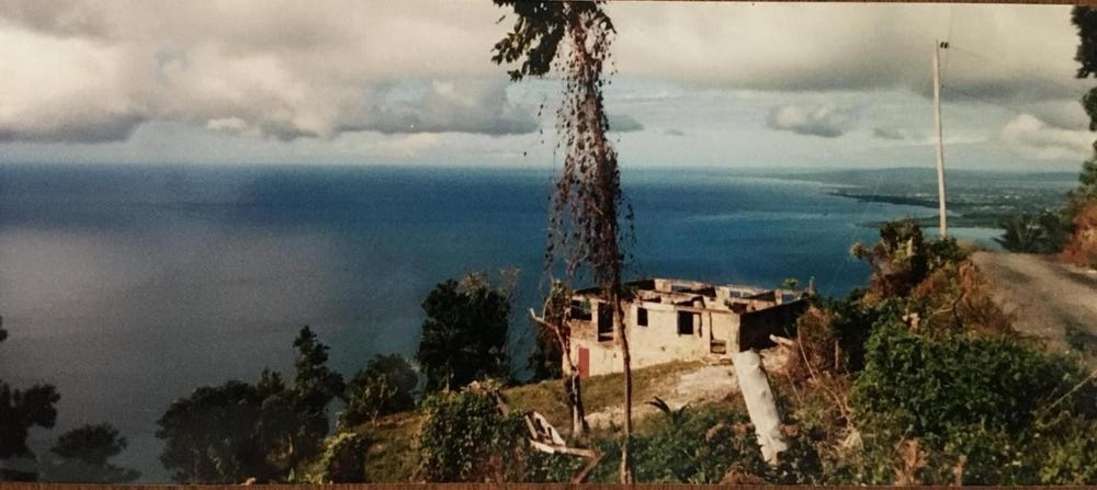 CAVE MOUNTAIN, WESTMORELA