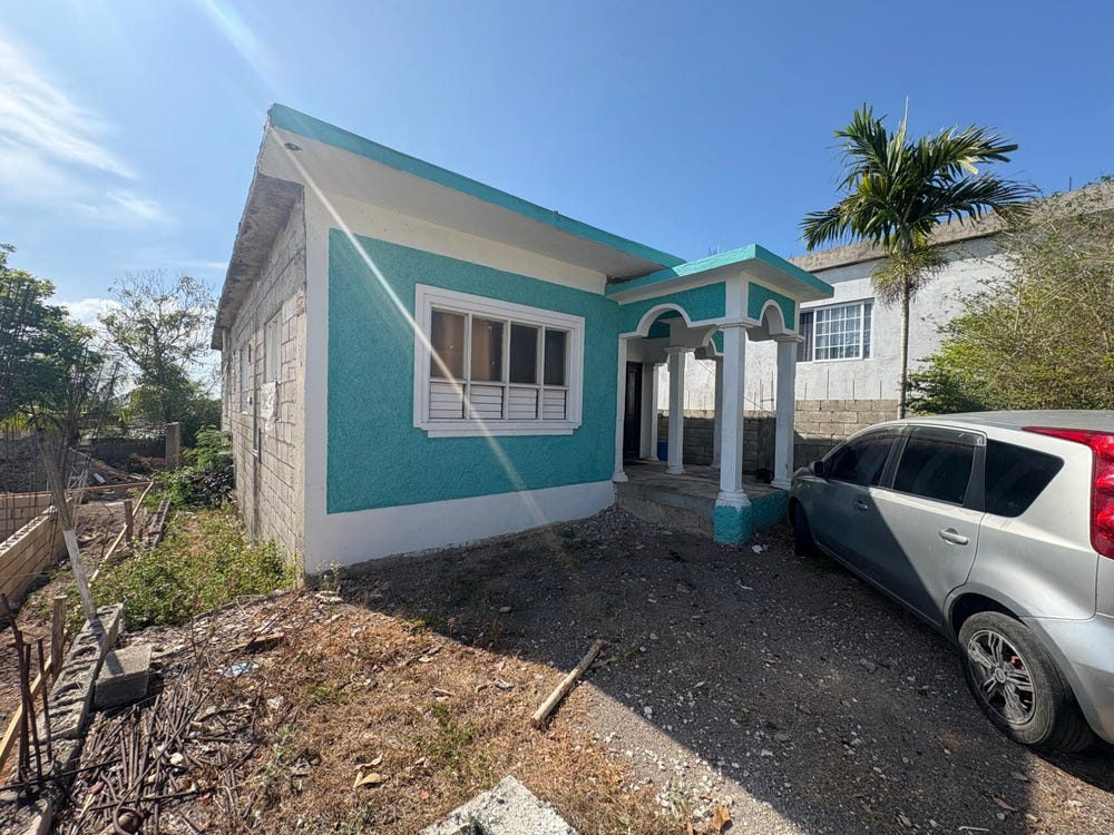 949 CARINATION CLOSE, Longville, Clarendon