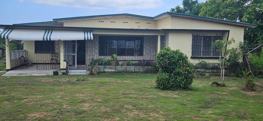 SMITHFIELD, Savanna-La-Mar, Westmoreland