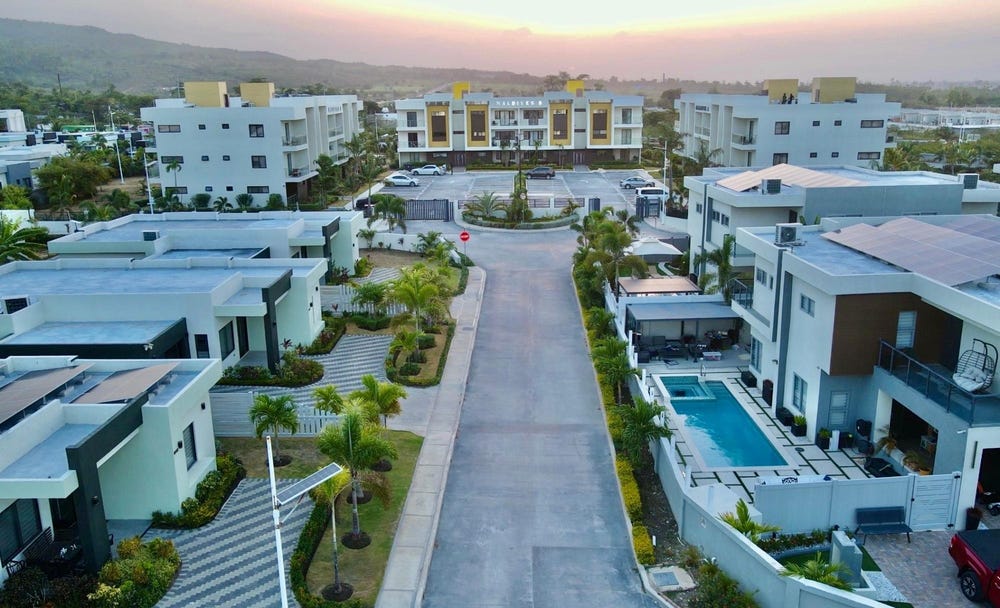 PARADISIAC BEACH CLUB, OC unit: B202, Richmond, St. Ann