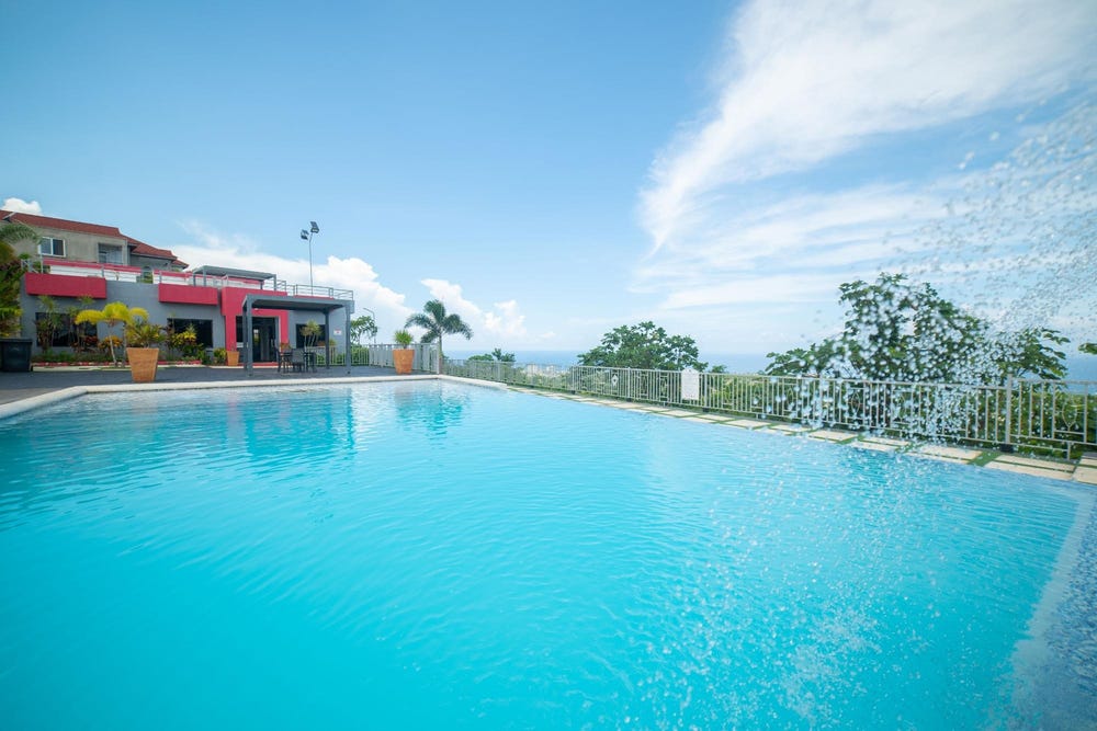 SUNNY ISLES AVENUE, PYRAM