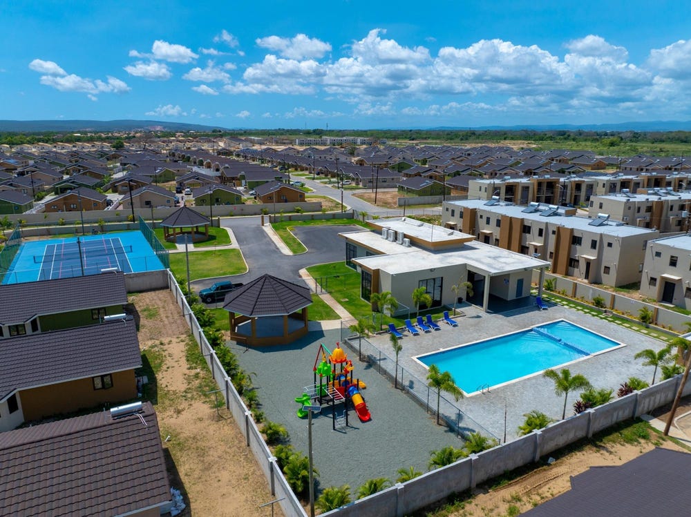 229 OAK ESTATE PHASE 3, Bernard Lodge, St. Catherine