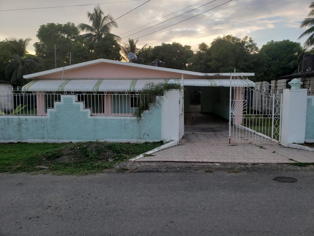 SUMMIT BOULEVARD, RED HILL