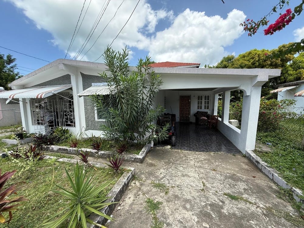 47 RED HILLS PEN, Morant Bay, St. Thomas