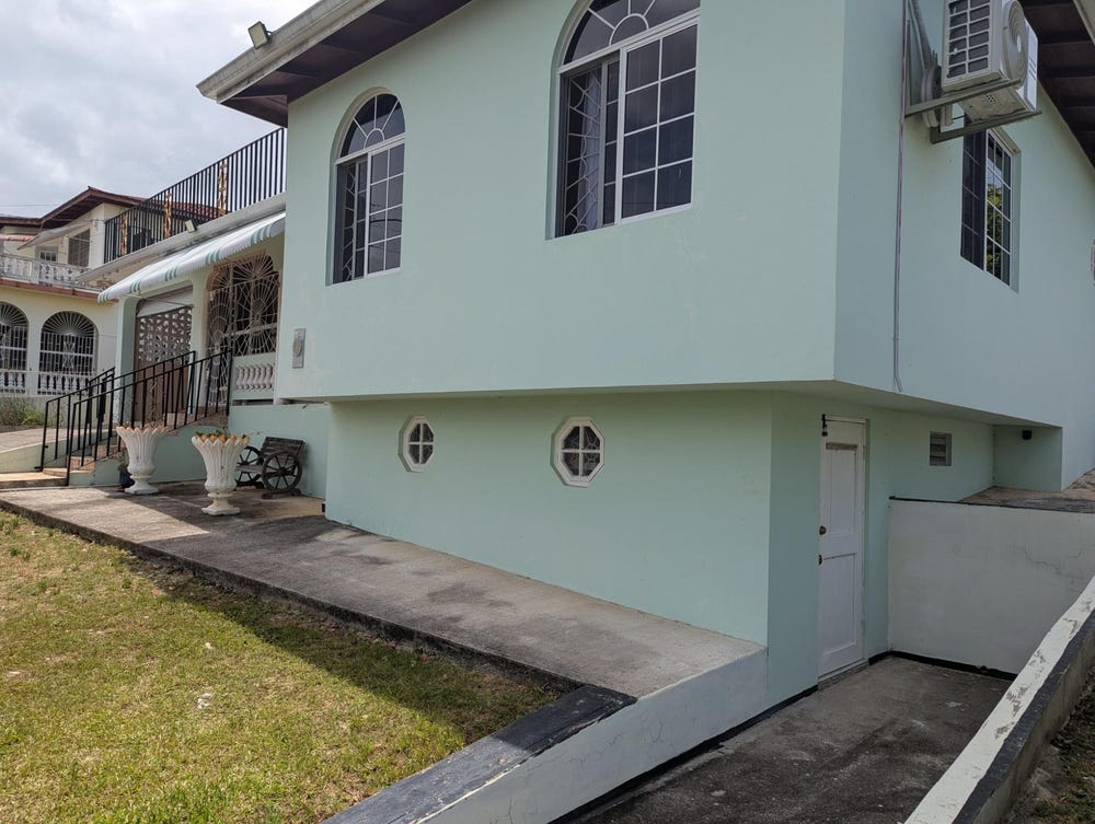 OLIVE PARK, SANTA CRUZ