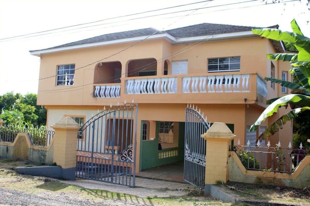 204 INDUSTRY PEN RETREAT ST, Three Hills, St. Mary