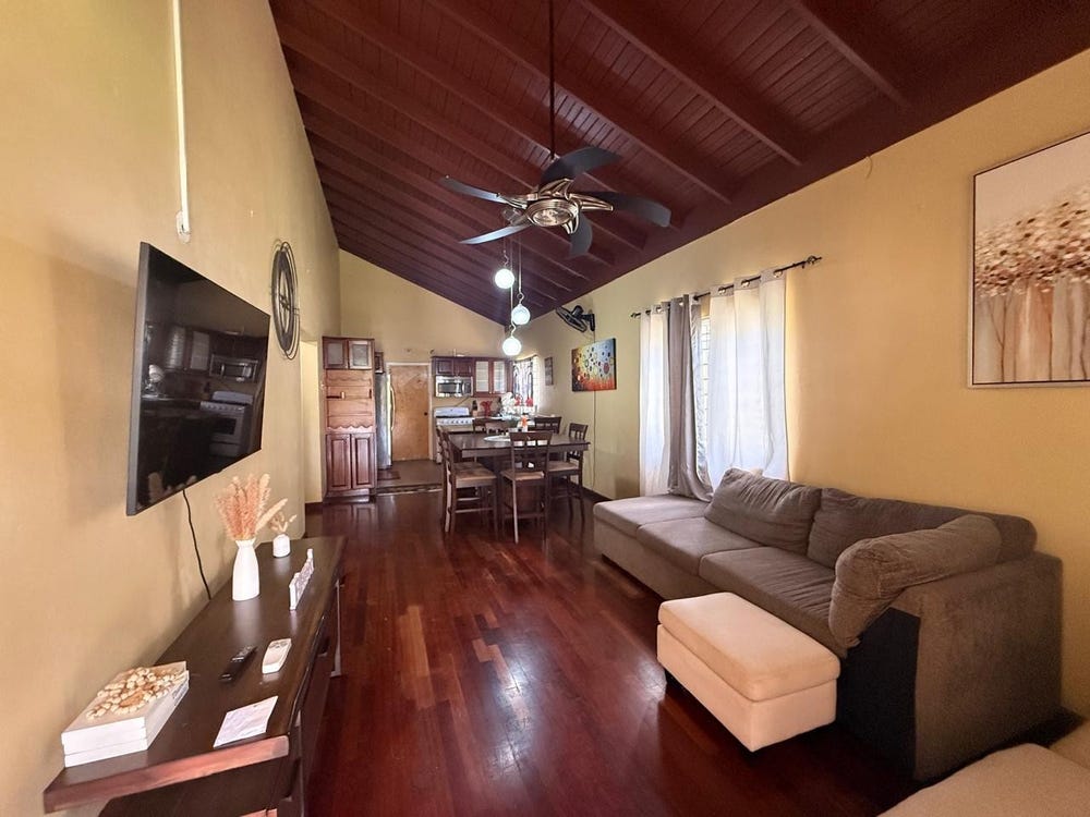 8 BELMORE AVENUE, Cedar Grove Estate, St. Catherine