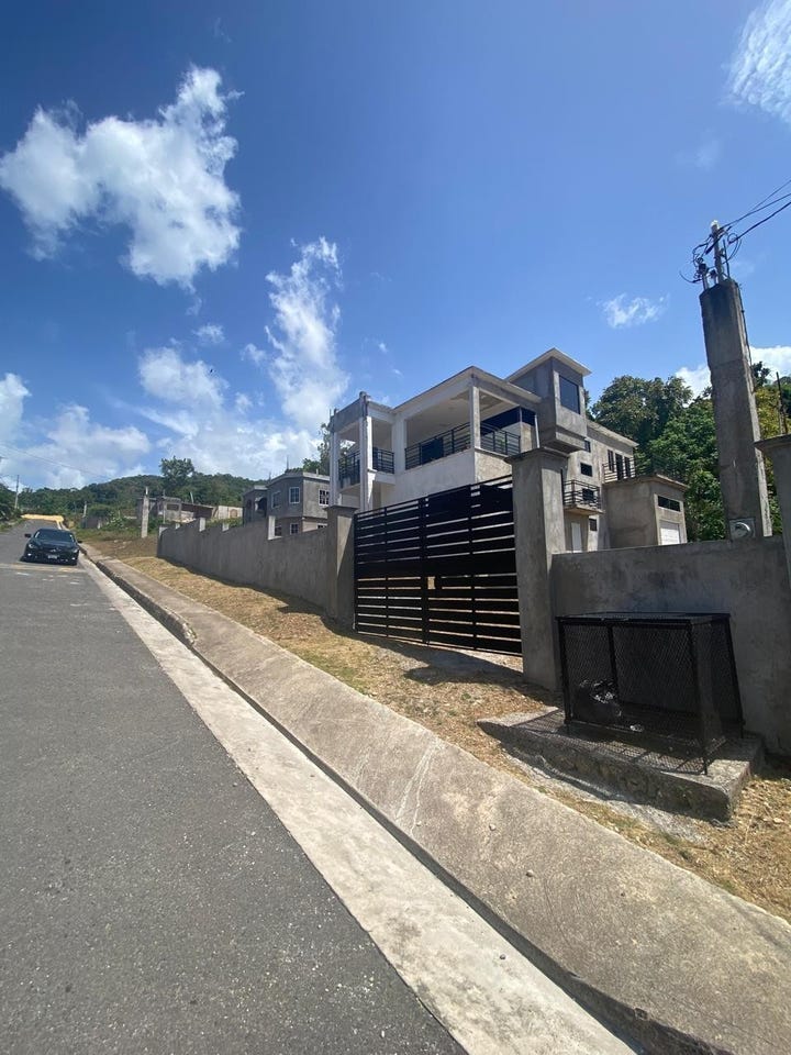 CEDAR WALK DR. BEVERLEY